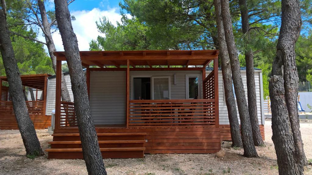 Mobile Home Navis Starigrad Paklenica Exterior foto