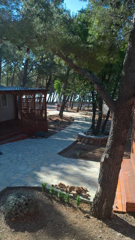 Mobile Home Navis Starigrad Paklenica Exterior foto